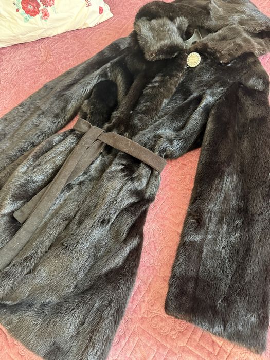 Продам норковую шубу