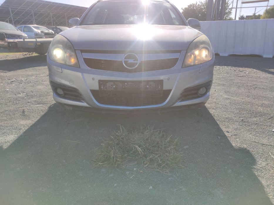 Продавам САМО НА ЧАСТИ! Opel Vectra C 3.0д 184к.с 2007 г. код- Z30DT