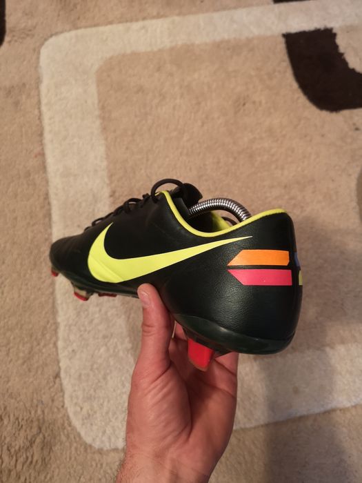 Vând ghete de fotbal Nike Mercurial Vapor VIII FG in stare impecabila