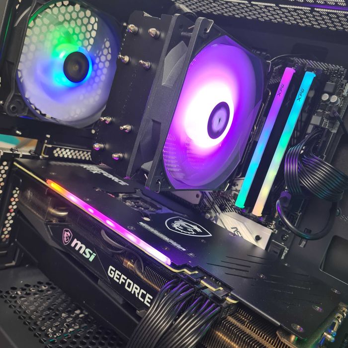 Геймърски Компютър! RTX 3060ti, Ryzen 5 5600, 16GB RAM,  - НОВ