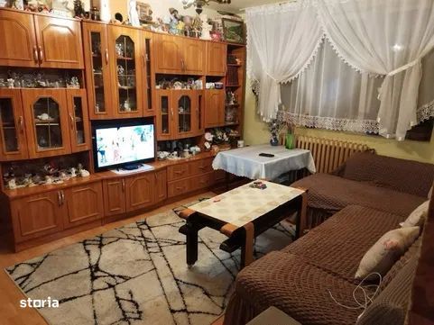 3 camere zona Piata Hermes, 62 mp