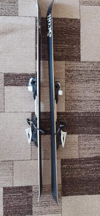 Schiuri Scott 155cm