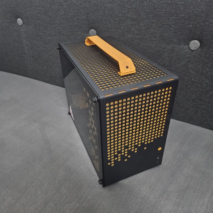 Vand carcasa Jonsbo Z20 aproape nou