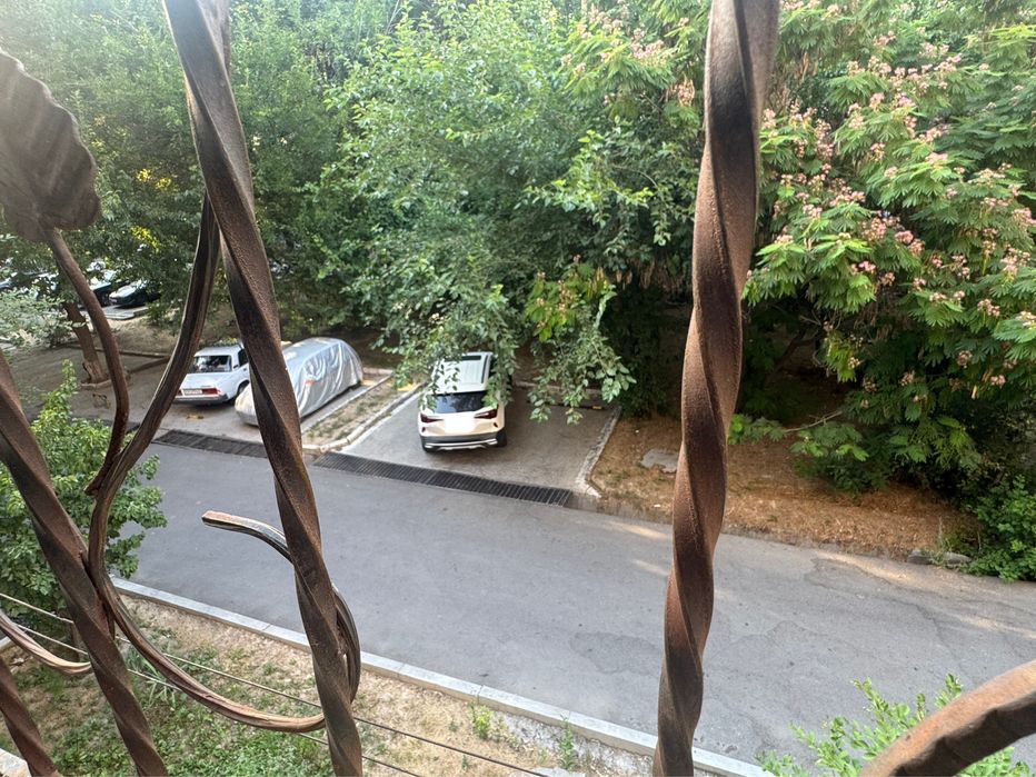 Arenda kvartira . Chilonzor 9.  Remonti yevro. 2 ta moshinaga parkovka
