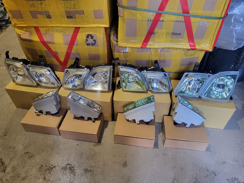 Фары Lexus LX 470