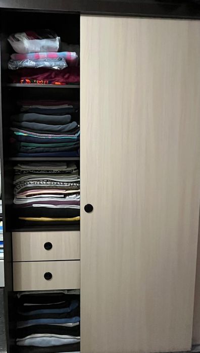 Продам шкаф срочно