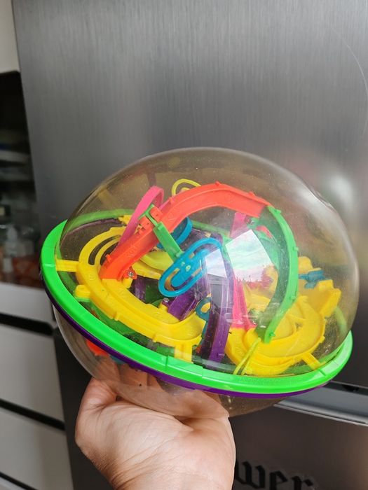 Головоломка - лабиринт