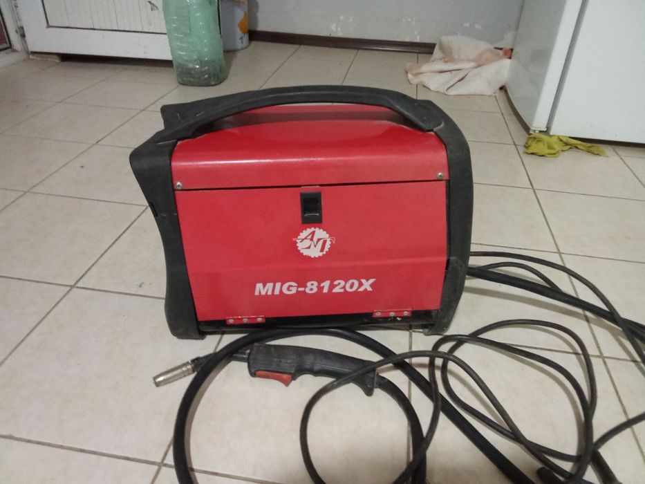 Svarka aparat sotiladi