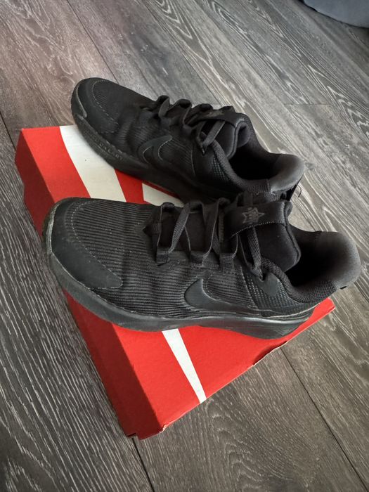 Нови маратонки и боти