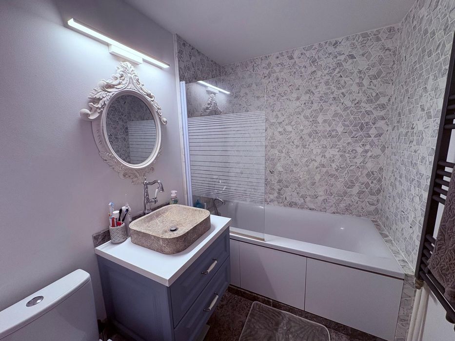 Apartament de Lux – 3 Camere | Renovare Integrală 2022 | 2 Locuri Parcare