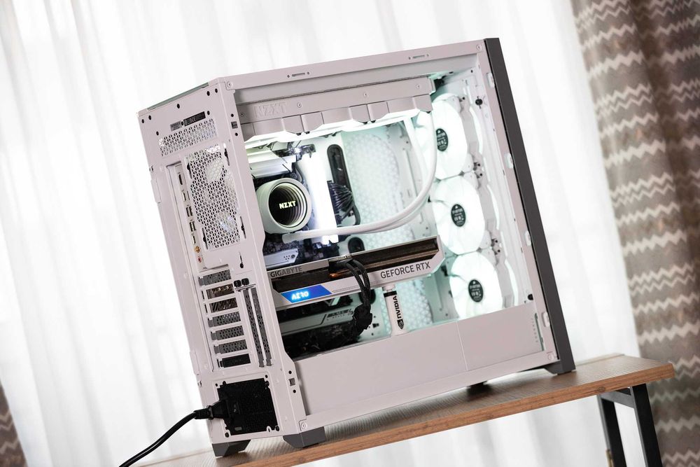 Custom Gaming PC Intel Core i7 13700K • RTX 4070 Ti 12GB • SSD Samsung 980 PRO 2TB • 32GB DDR5 6200Mhz CL36 • ASUS PRIME Z790-A WIFI