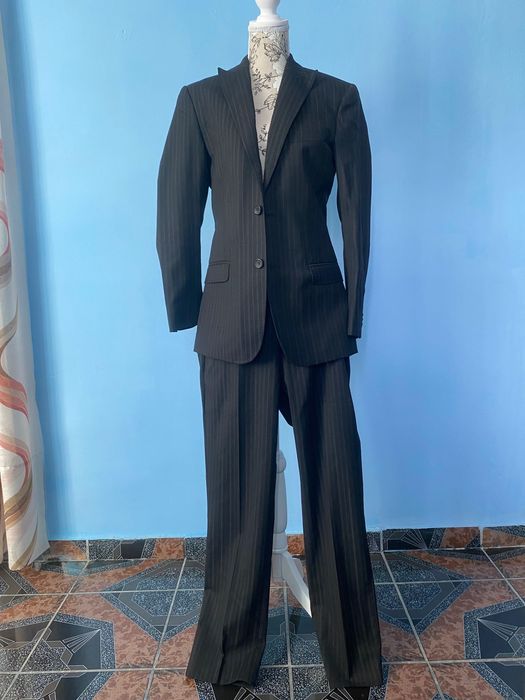 Costum Dolce & Gabbana în stare foarte buna