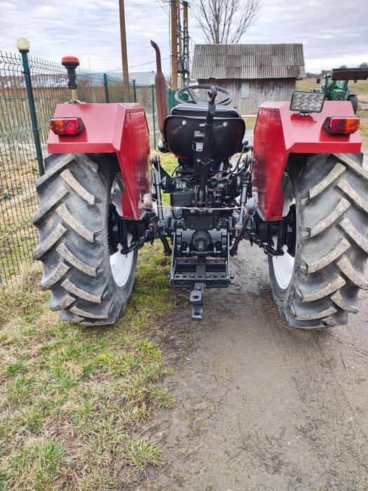 Tractor Universal UTB 445