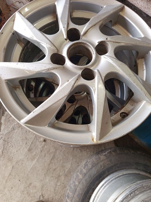 Продам диски на 13