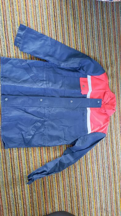 Плащ от непогоды.