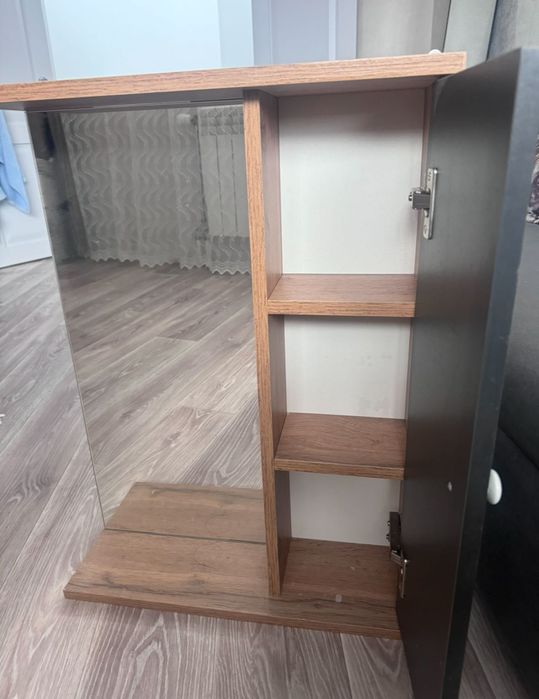 Продам диван-тахту, зеркало для ванной