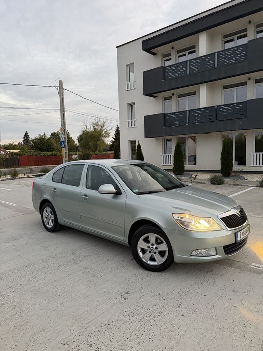 SKODA Octavia 2012 — imagine 2