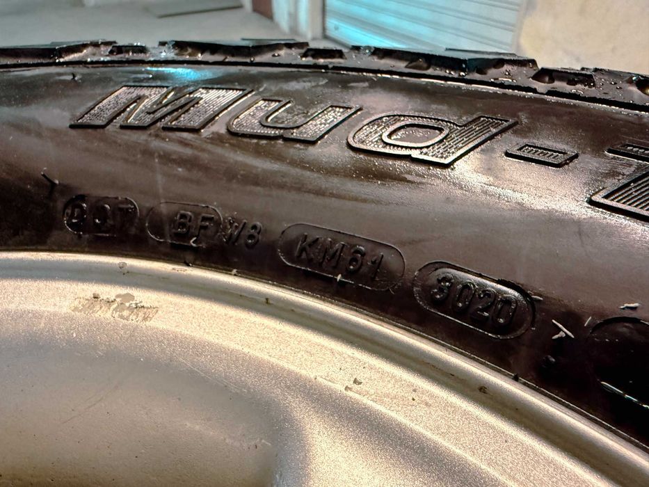 BFGOODRICH MUD TERRAIN 265/70/16 KM3 Defender 5x165.1 Boost алуминиеви джанти