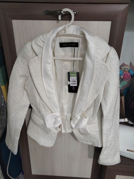 Продаётся костюм