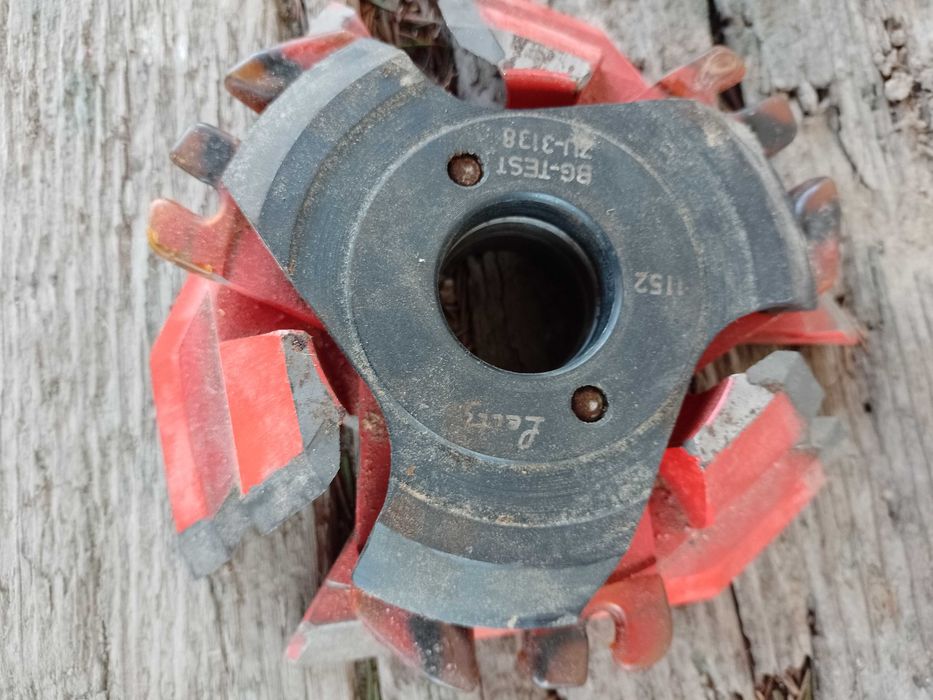 Freze de lemn și capuri de rindeluit