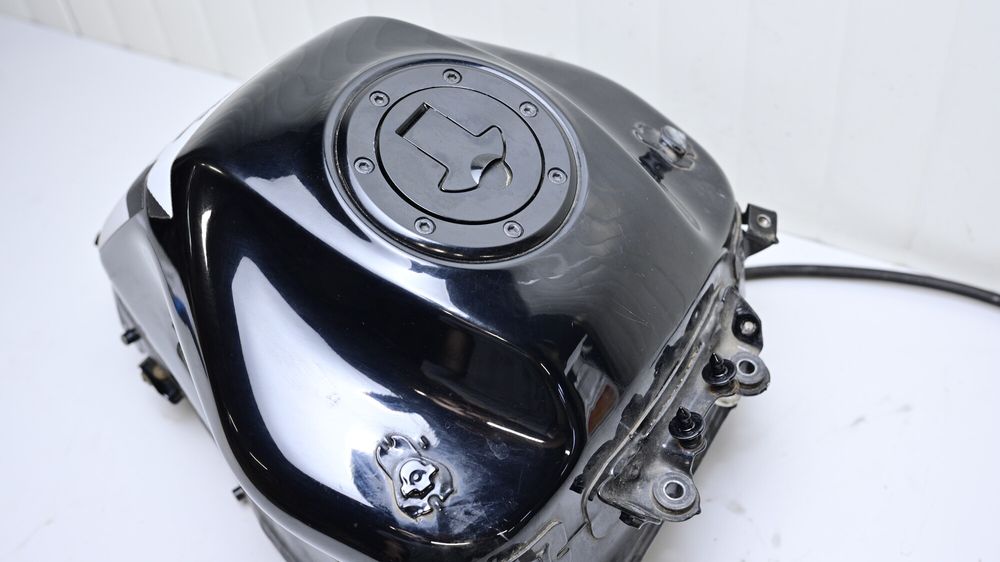 Rezervor Benzina Cu Capac Buson KTM Duke 125 2017 - 2023