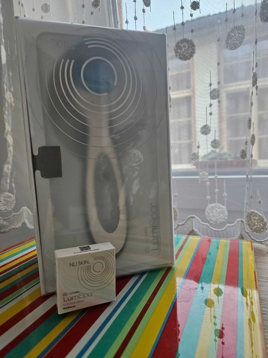 Aparat curățare facială LumiSpa + rezervă.