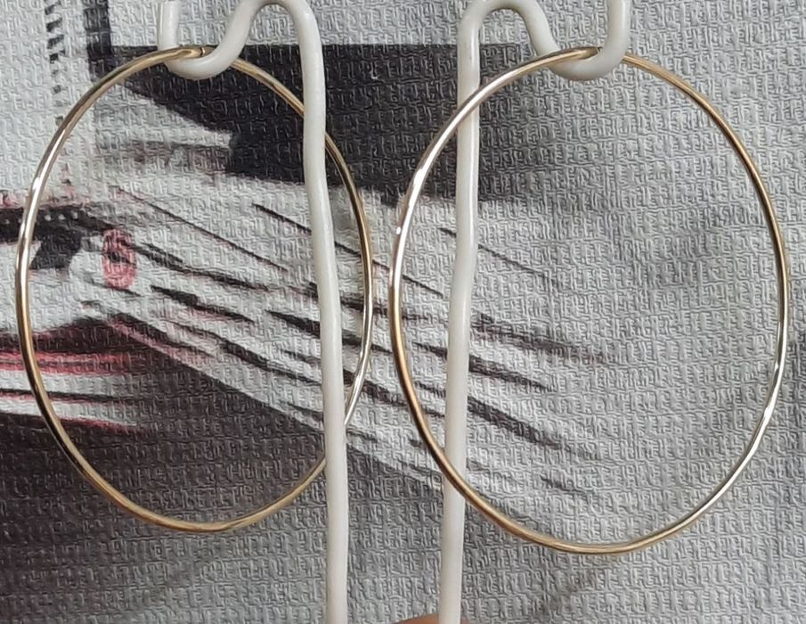 Продам золотой сергы  кольцо 585 проба