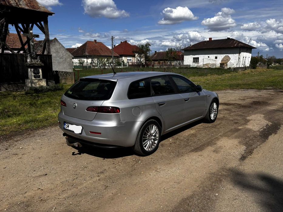 ALFA ROMEO 159 2011 — imagine 4