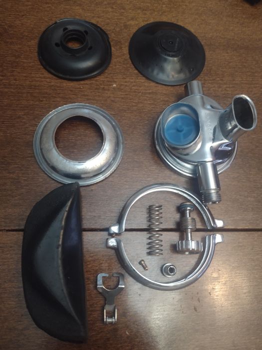 Водолазни регулатори на части