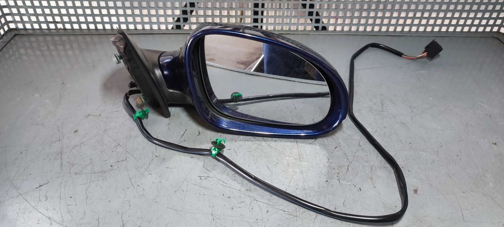 Oglinda dreapta volkswagen vw passat B6 sedan cod culoare LD5Q