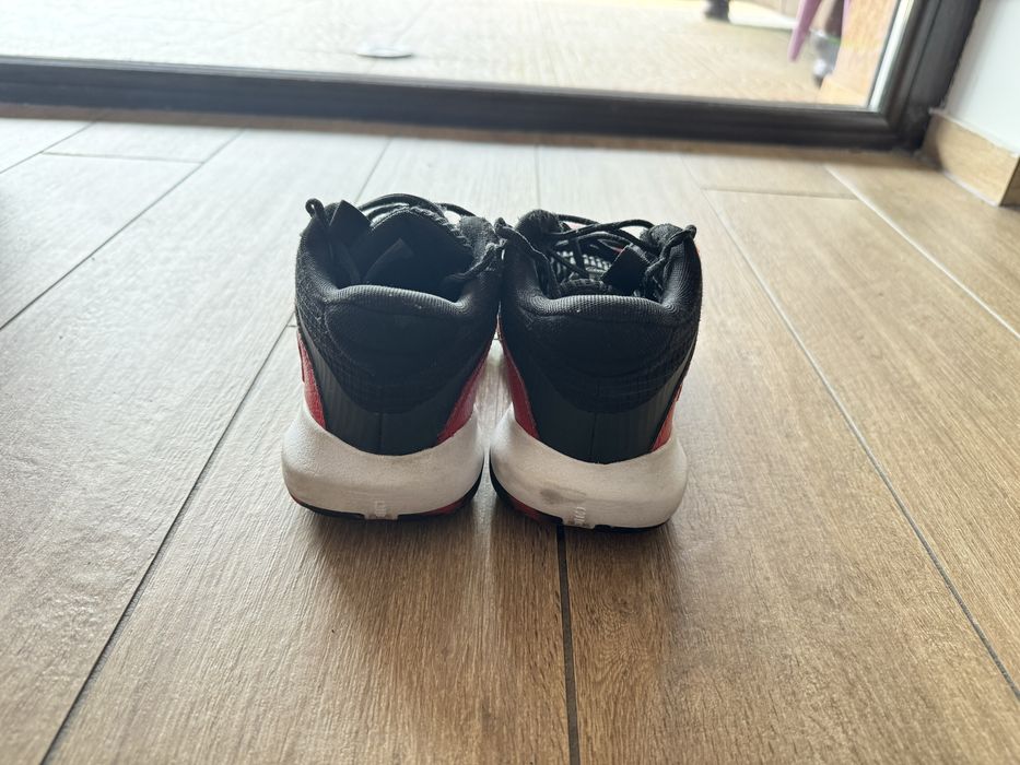 Under Armour copii marimea 37