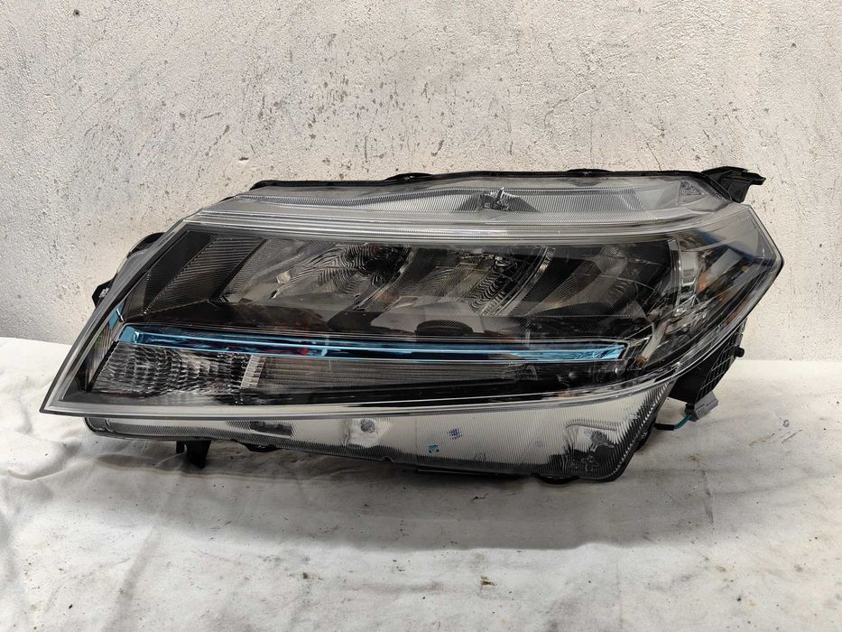 Оригинален фар Сузуки  Suzuki Vitara Feis Led