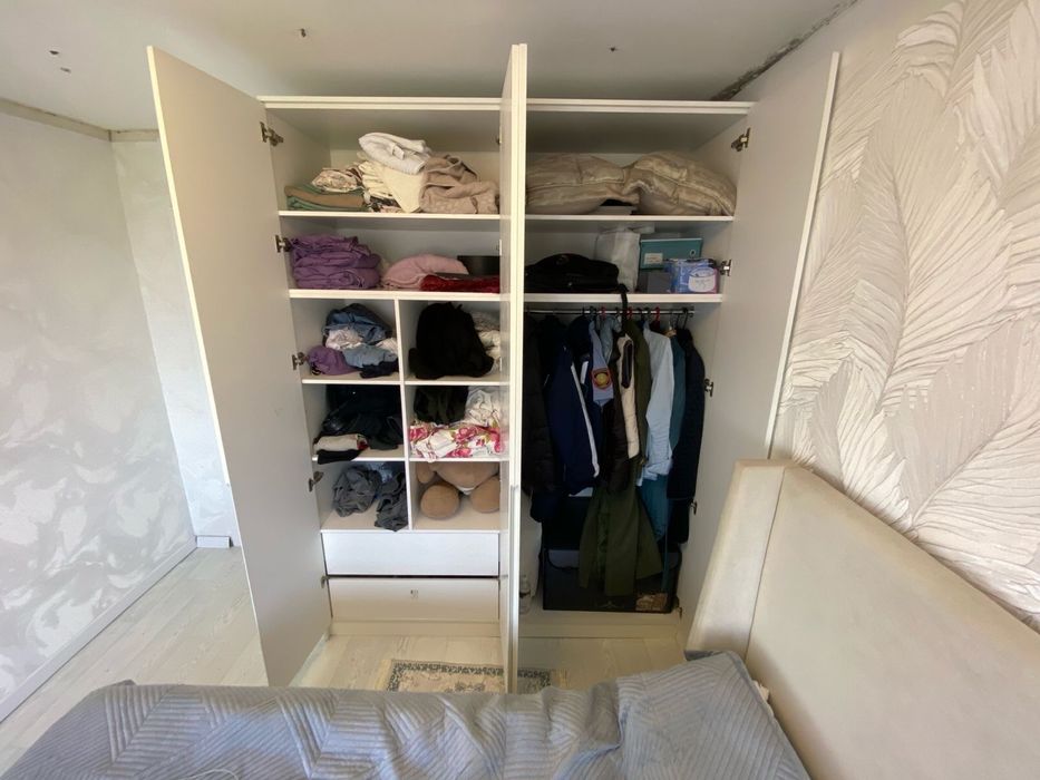 Продается спальный гарнитур