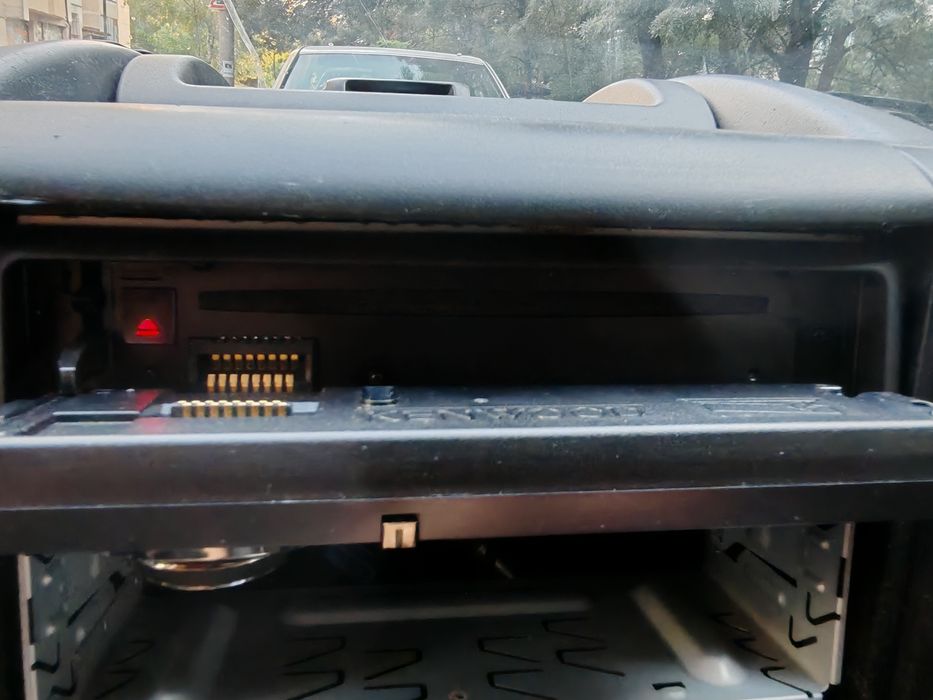 Авторадио Kenwood KDC-BT60U