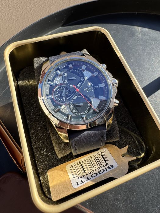 Ceas Bigotti albastru - conditie excelenta