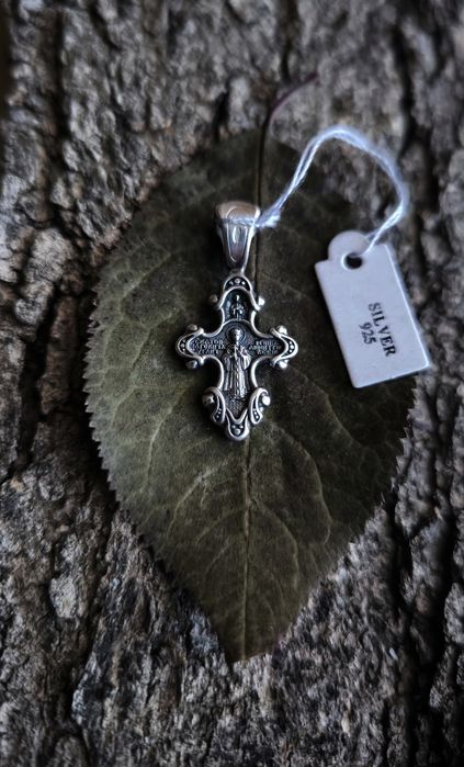 Сребърни кръстове и медальони