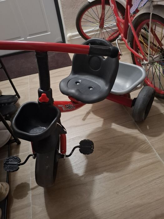 Трехколесный велосипед