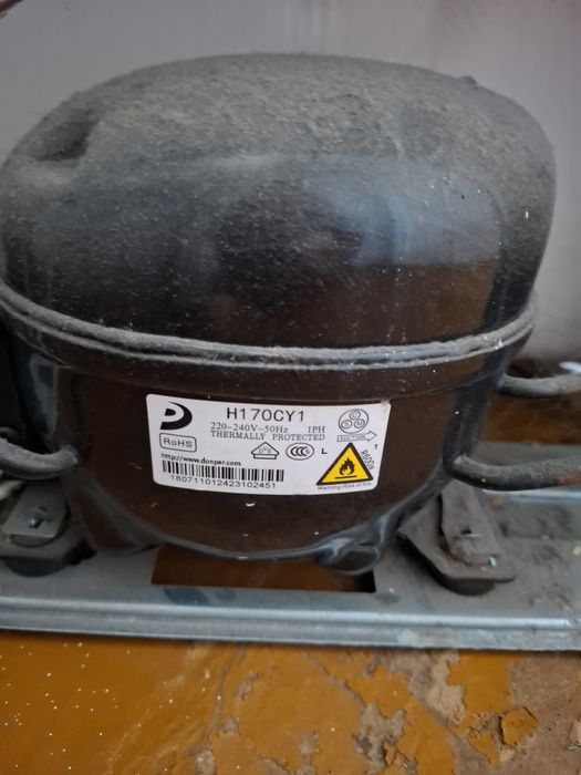 Морозильник Indesit в отличном состоянии
