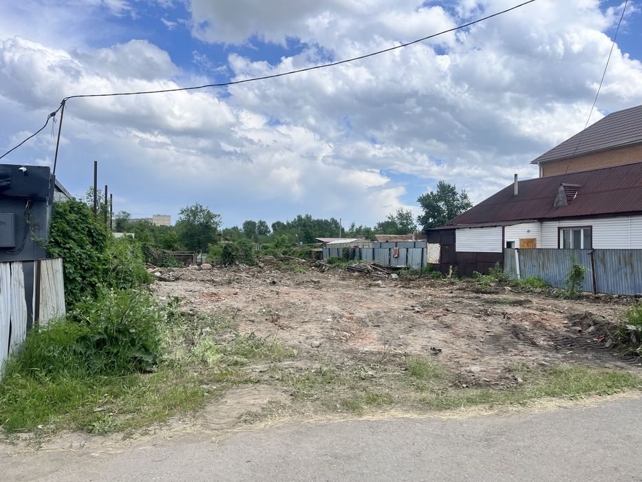 Продам участок в центре города 6.6 соток