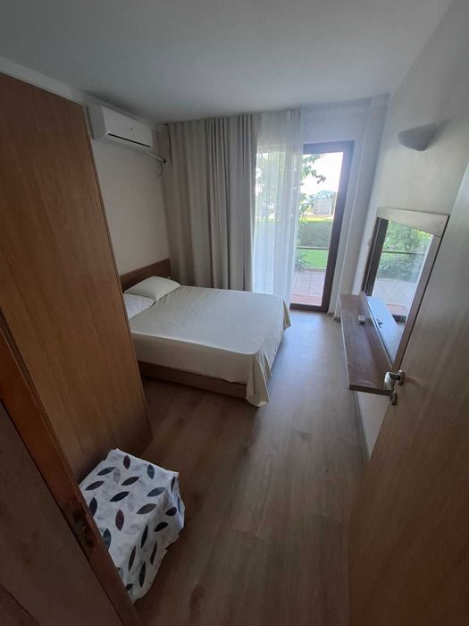 Продавам 2 стаен апартамент комплекс Paradise Bay