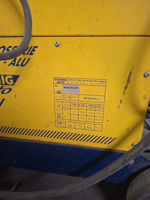 Продавам професионален MIG/MAG заваръчен апарат GYS DUOMIG AUTO + GYSP