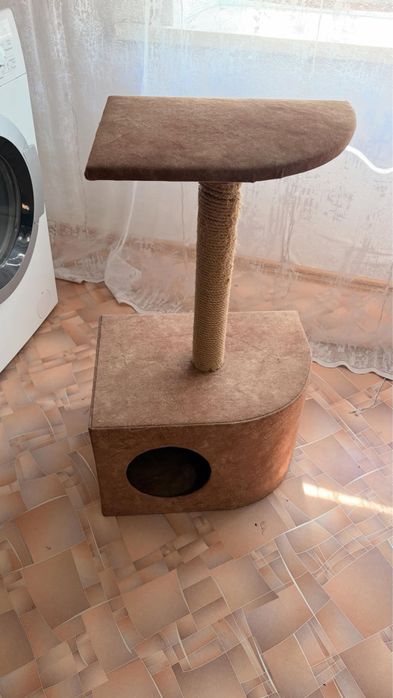 Продам домик для котов