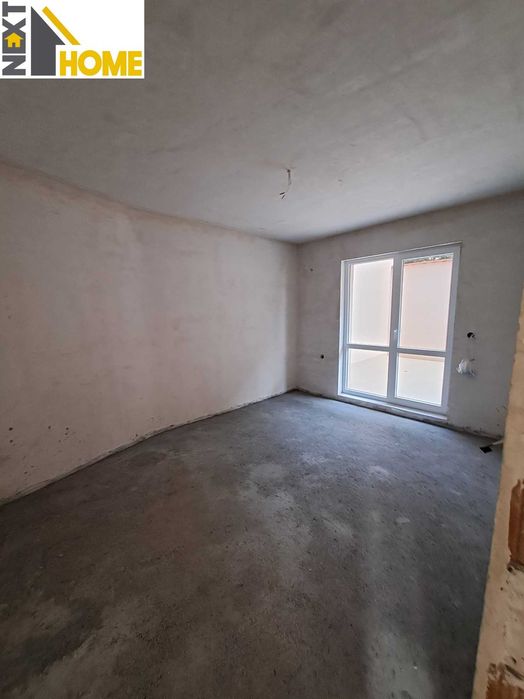 Продава се Тристаен апартамент в Асеновград - 110 кв.м за 850 €/кв.м - Снимка #2