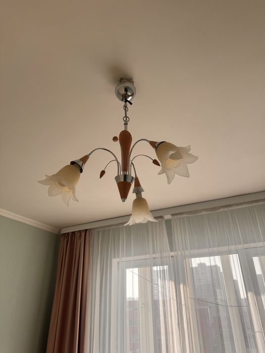 Люстры для зала, кухни и спальни