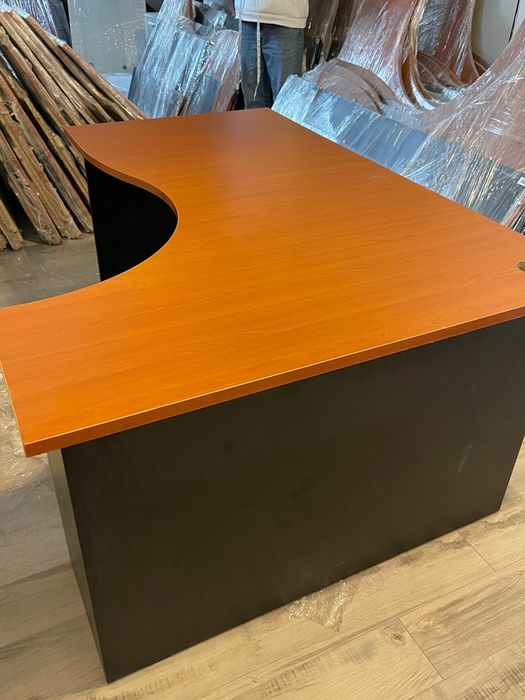 Продам столы              .