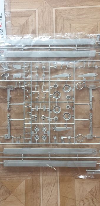 Продам модель вертолёта Ми4