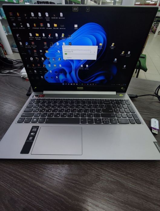 Срочно продам ноутбук леново