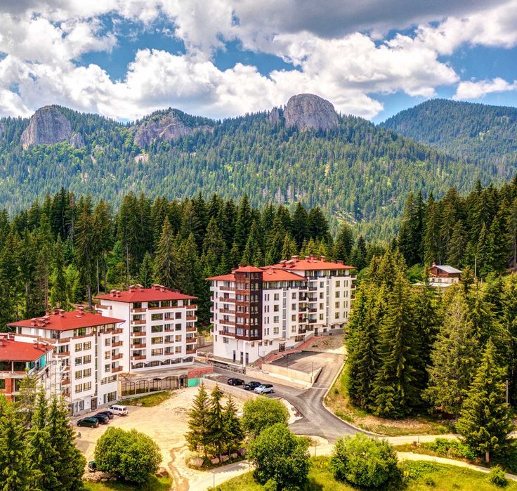 Продава се Тристаен апартамент в к.к. Пампорово - 88 кв.м за 454 €/кв.м - Снимка #18