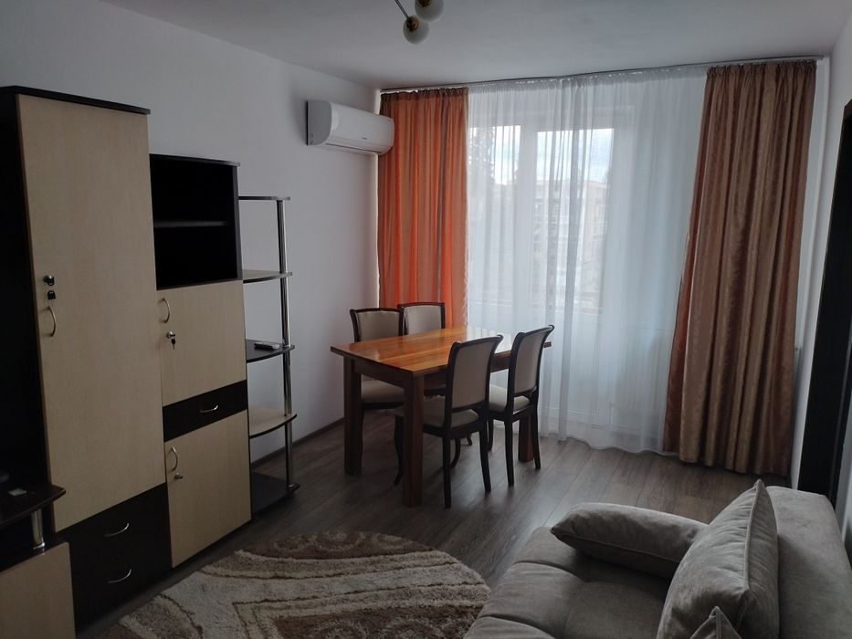 Închiriez apartament 2 camere pozitie centrala cu 2 camere mobilat și utilat
