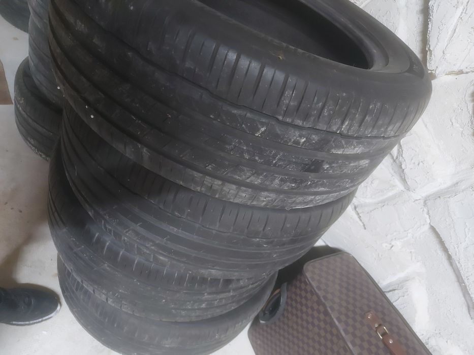 Продам 21 резину 2 комплекта